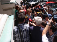 Izjave Vesne Teršelič i Zorana Pusića neposredno nakon izricanja presude pred Županijskim sudom u Zagrebu  Oslobađajuća presuda za zločin u Gruborima / Priopćenje