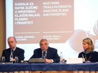 (c) www.predsjednik.hr Suđenja za ratne zločine u Hrvatskoj: Ključni nalazi, planovi, prioriteti